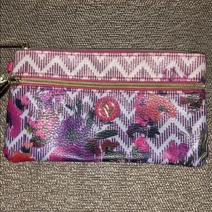 Adrienne Vittadini wristlet/clutch